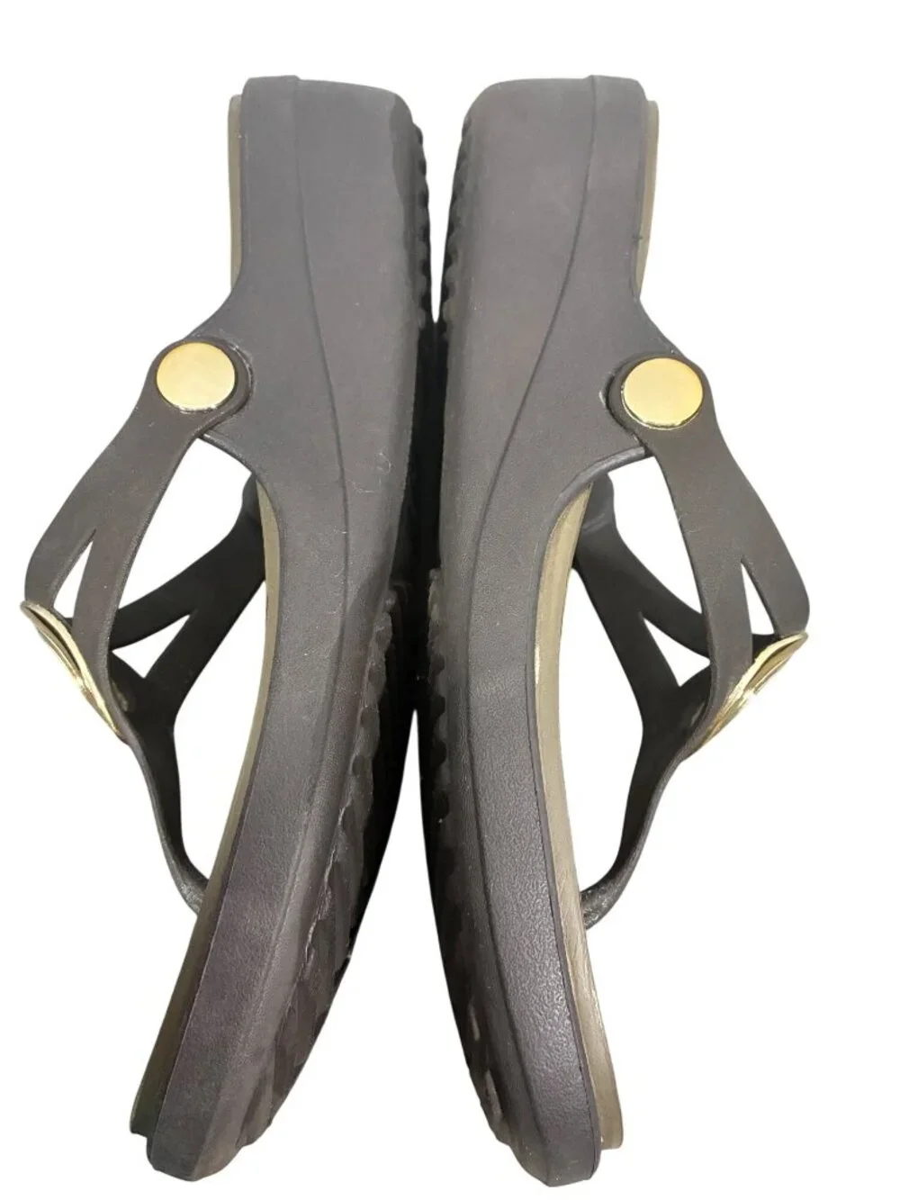 Crocs Sanrah Sandals Size 6 Brown thong Wedge With Gold Circle Medallion